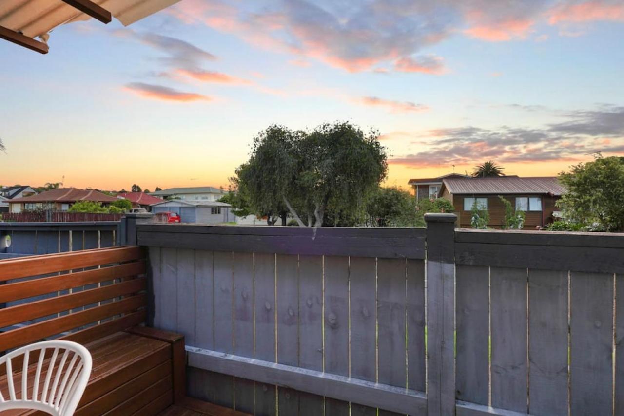 Amazing Home By Beach - Fully Aircon-Ed - Wifi Auckland Exterior photo