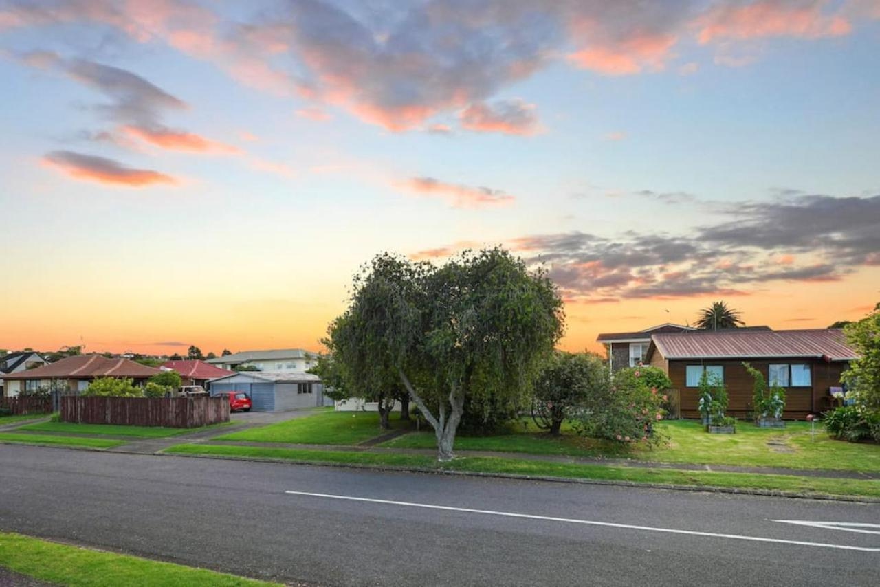 Amazing Home By Beach - Fully Aircon-Ed - Wifi Auckland Exterior photo