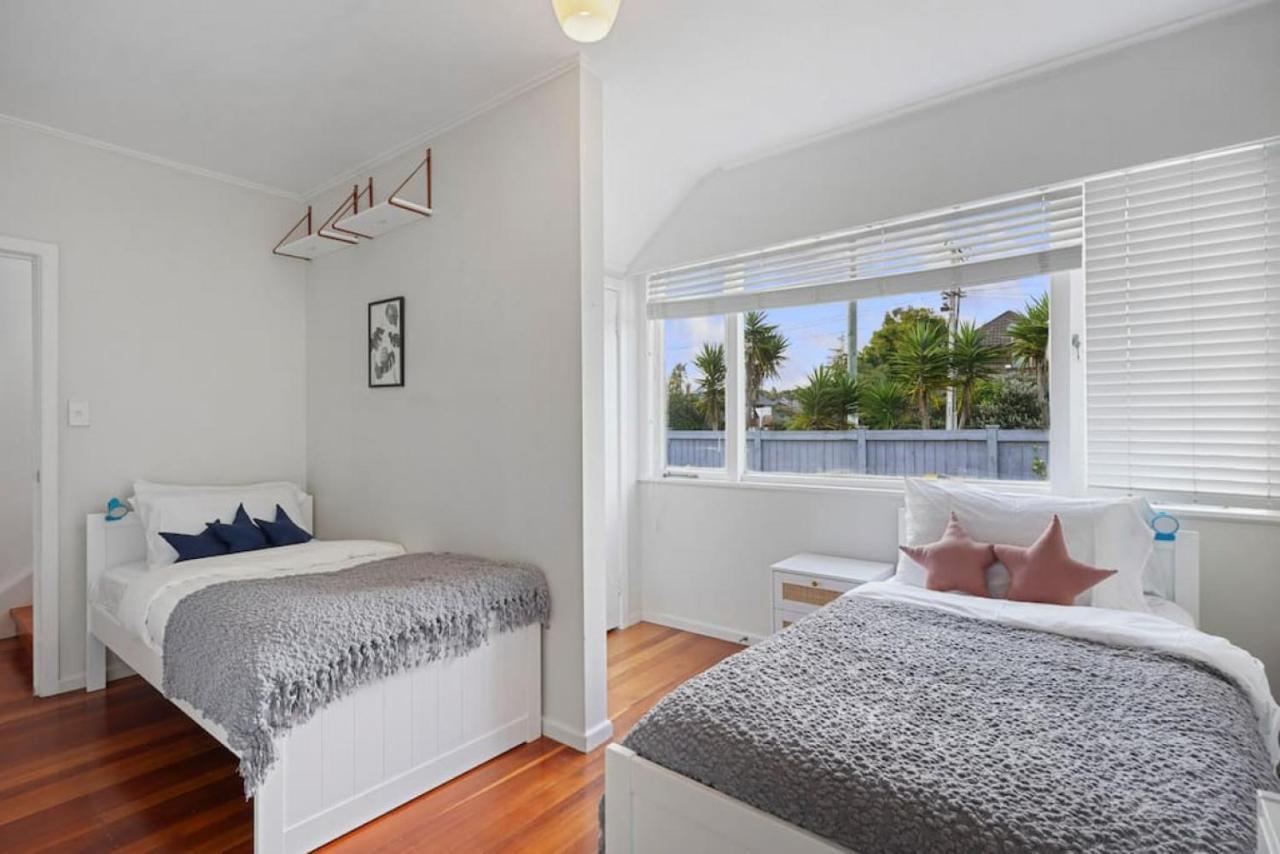 Amazing Home By Beach - Fully Aircon-Ed - Wifi Auckland Exterior photo